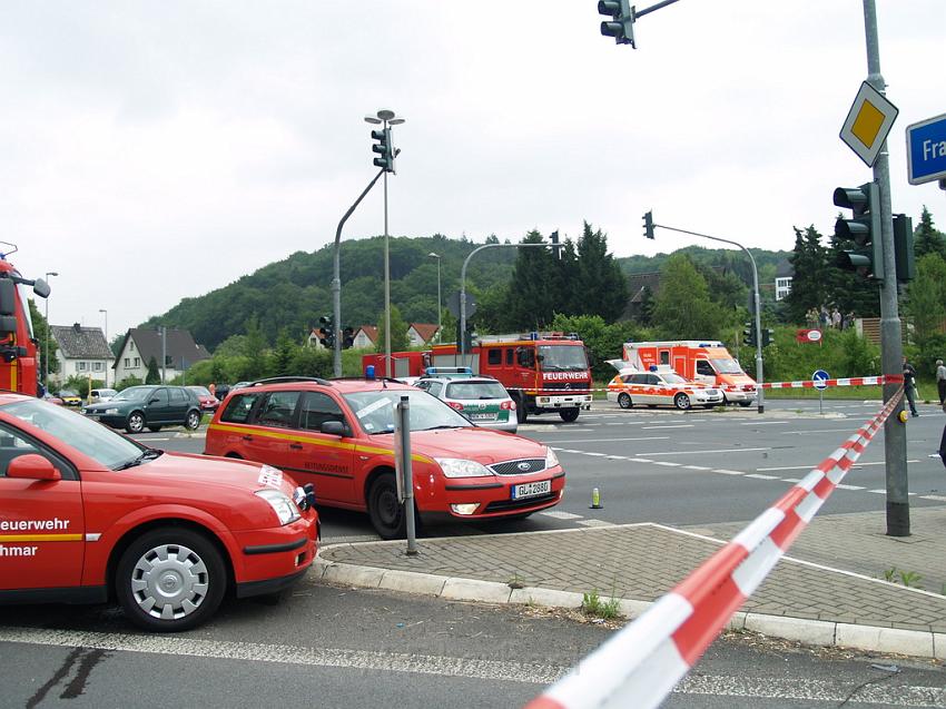 Schwerer Unfall mit Reisebus Lohmar Donrather Dreieck P352.JPG